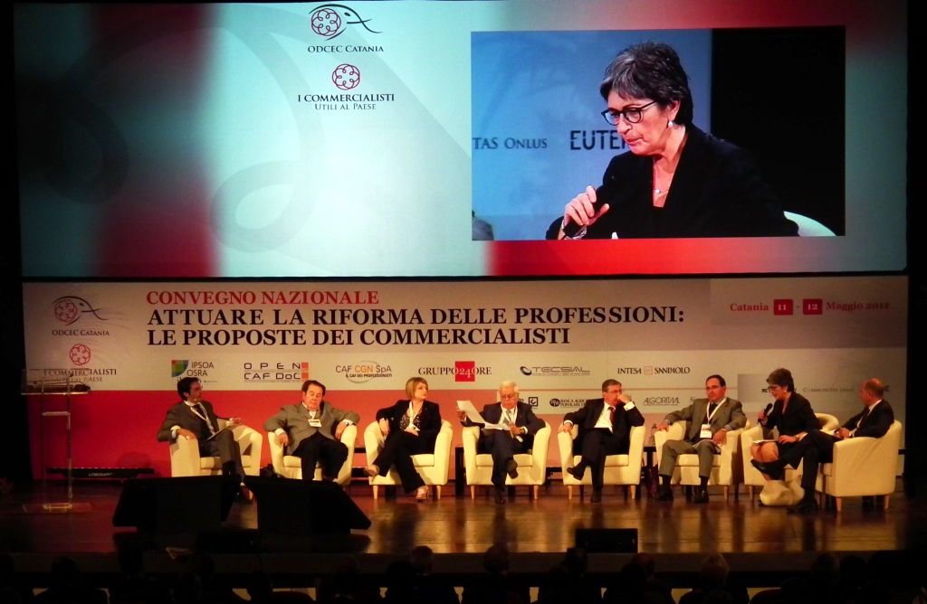 CRISI E PROFESSIONE AL CONVEGNO NAZIONALE